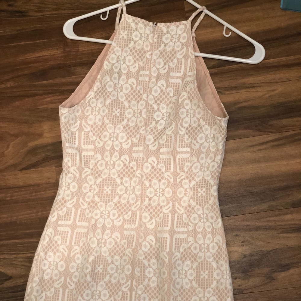 Beautiful lace dress!